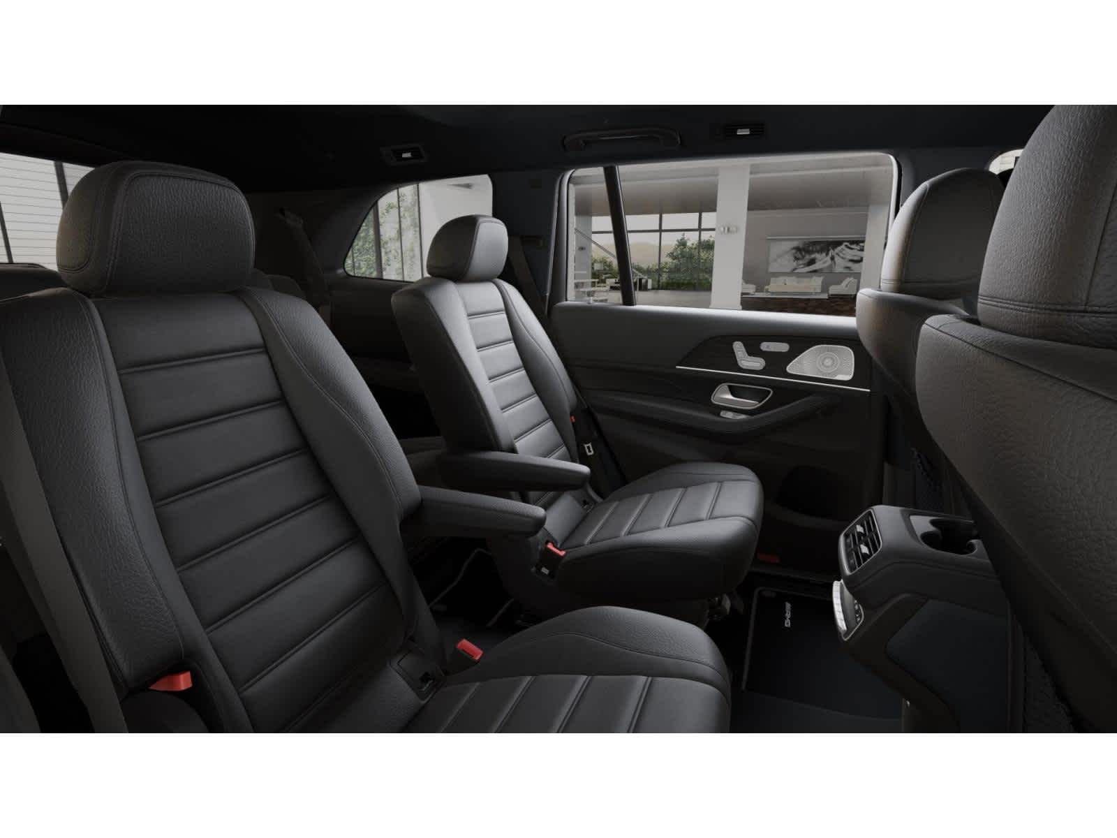 new 2025 Mercedes-Benz GLS 450 car