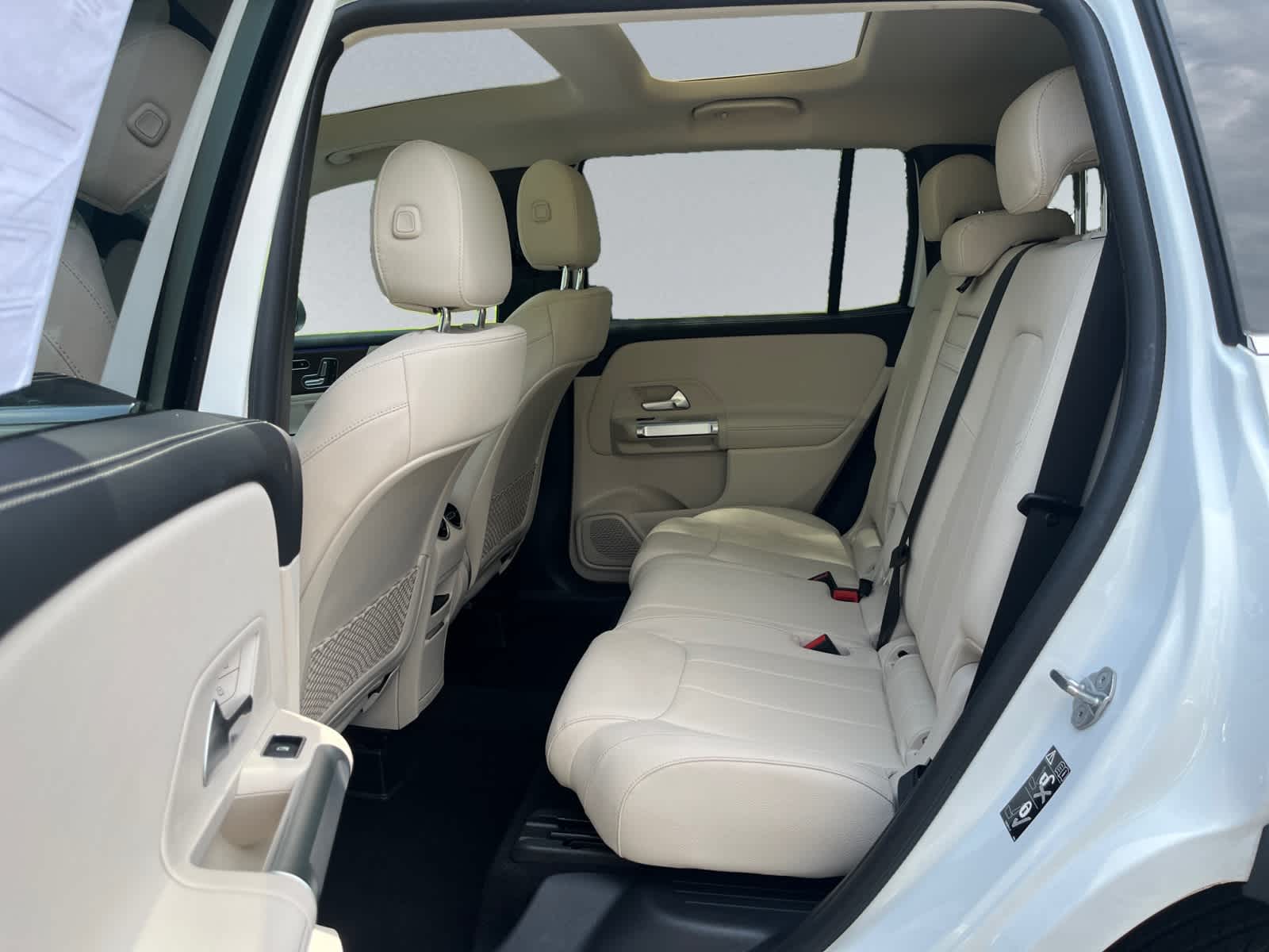 used 2022 Mercedes-Benz GLB 250 car, priced at $32,488