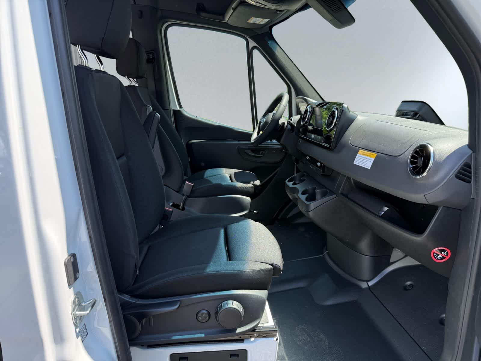 new 2025 Mercedes-Benz Sprinter car