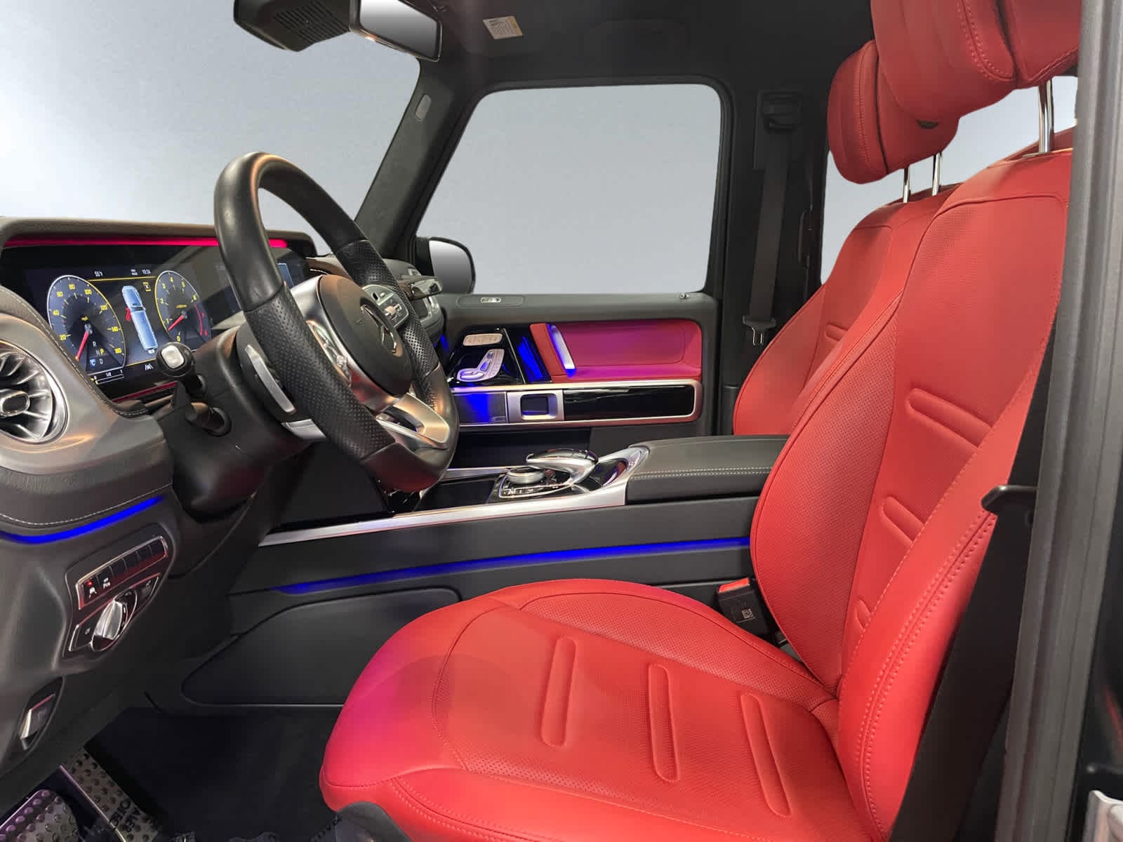 used 2022 Mercedes-Benz G 550 car, priced at $139,998