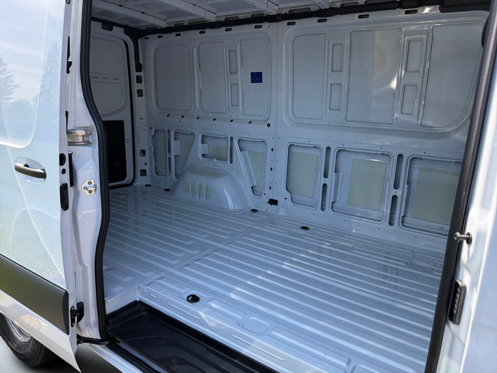 new 2025 Mercedes-Benz Sprinter 2500 car