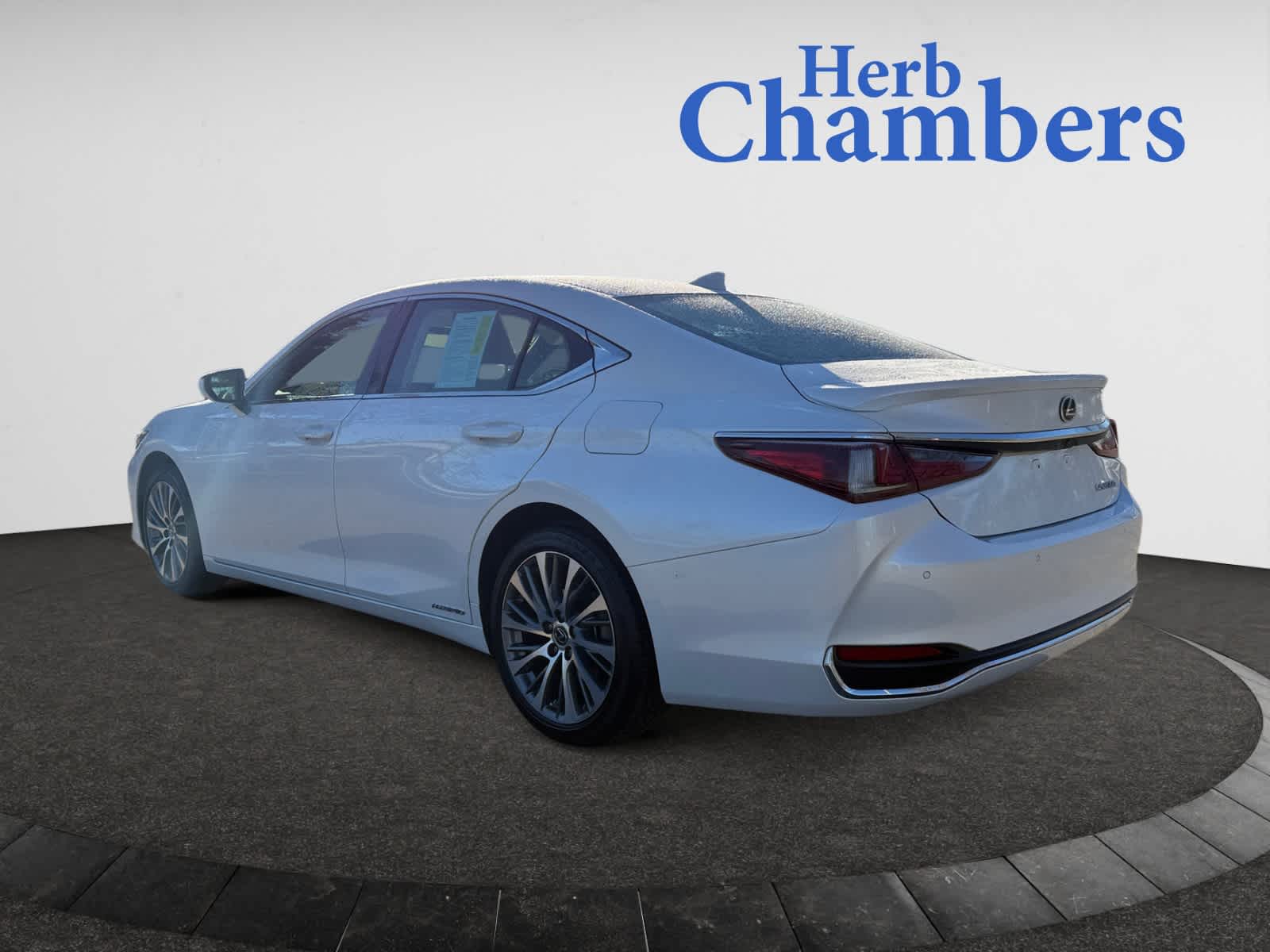 used 2021 Lexus ES 300h car, priced at $32,998