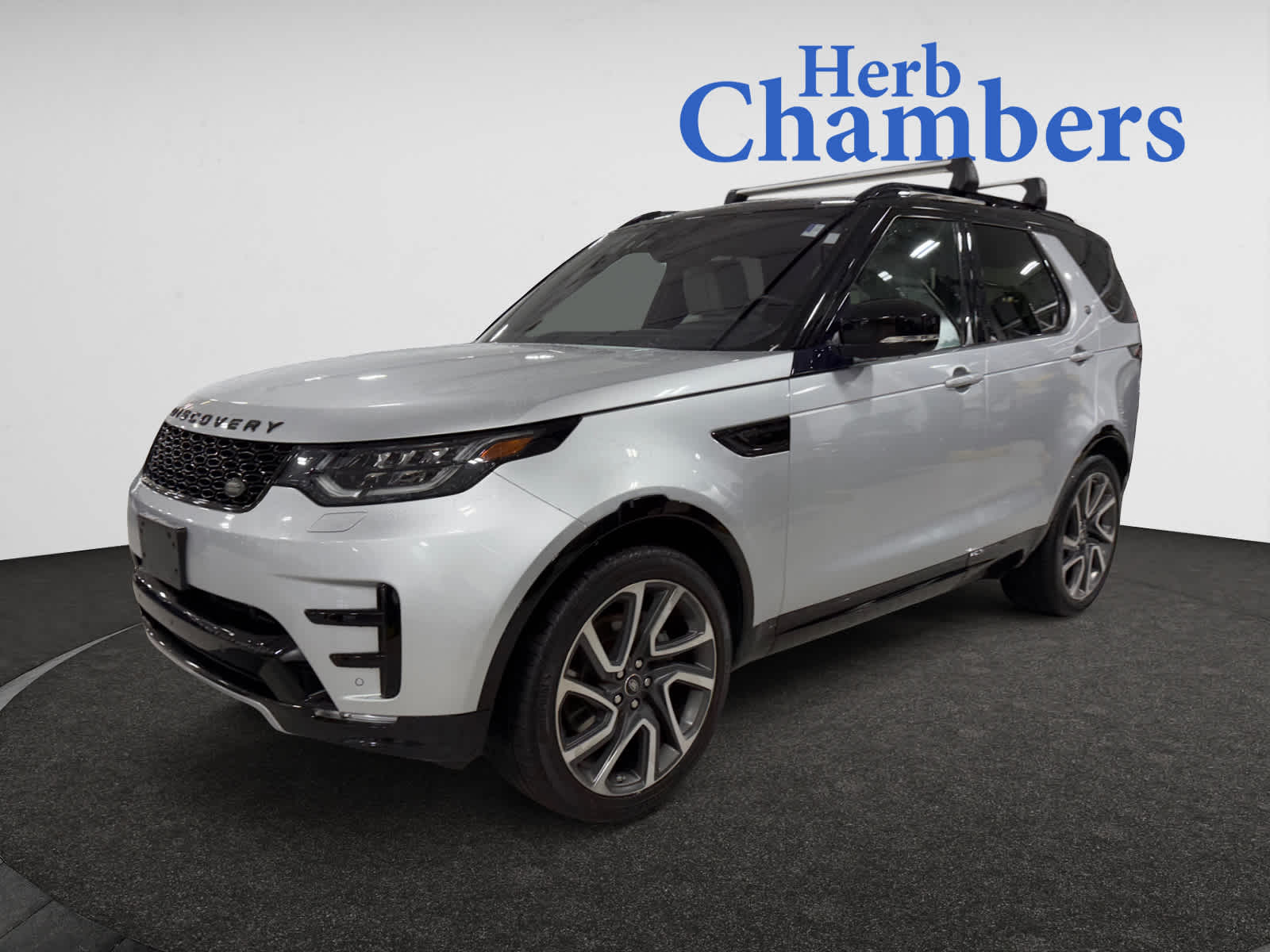 used 2018 Land Rover Discovery car, priced at $23,998