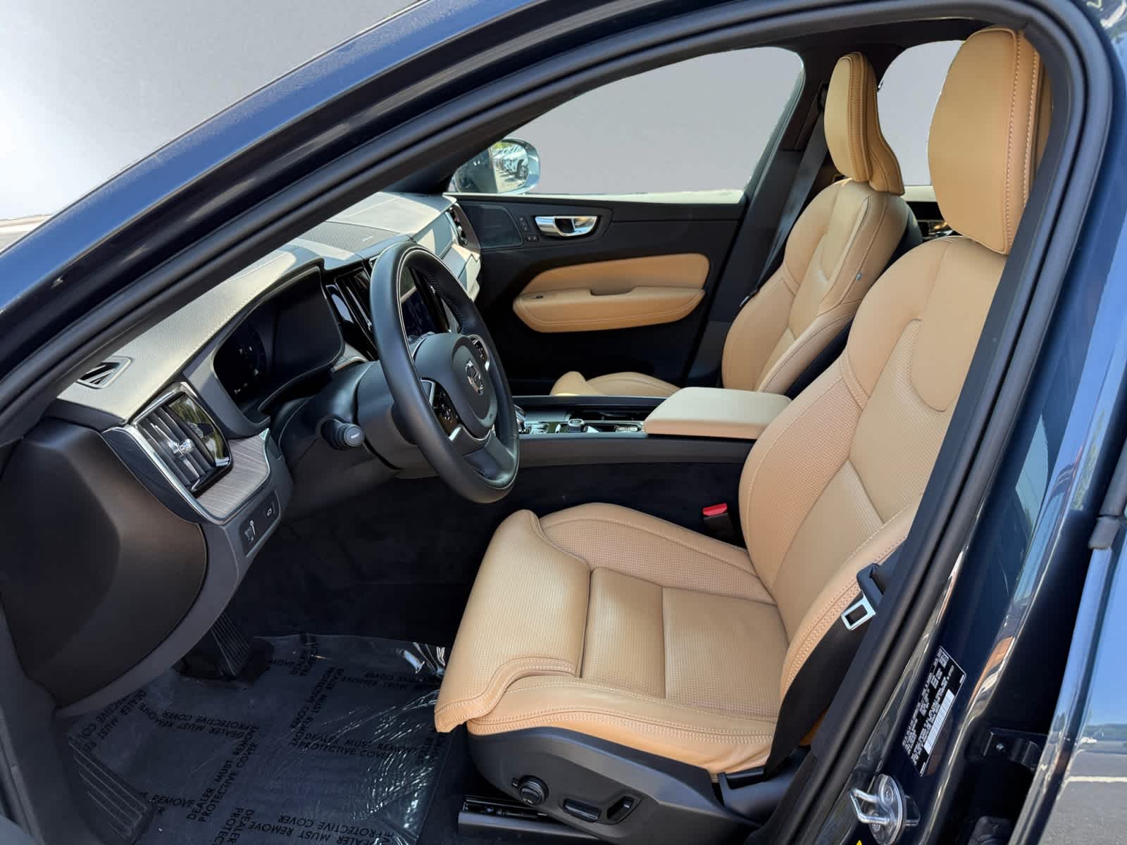 used 2022 Volvo XC60 car, priced at $39,488