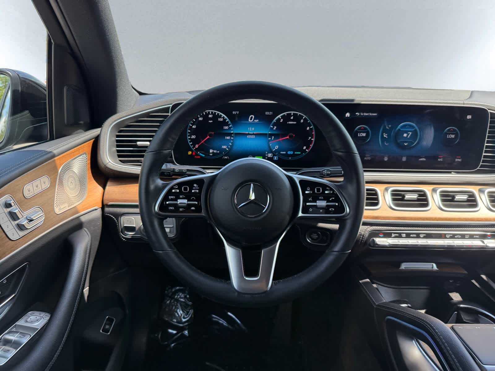 used 2022 Mercedes-Benz GLE 450 car, priced at $53,998