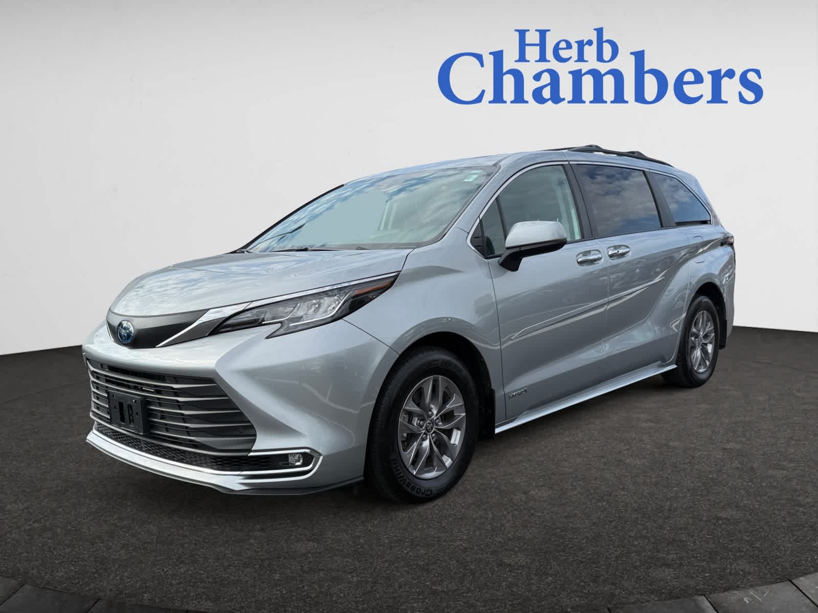 used 2021 Toyota Sienna car, priced at $41,998