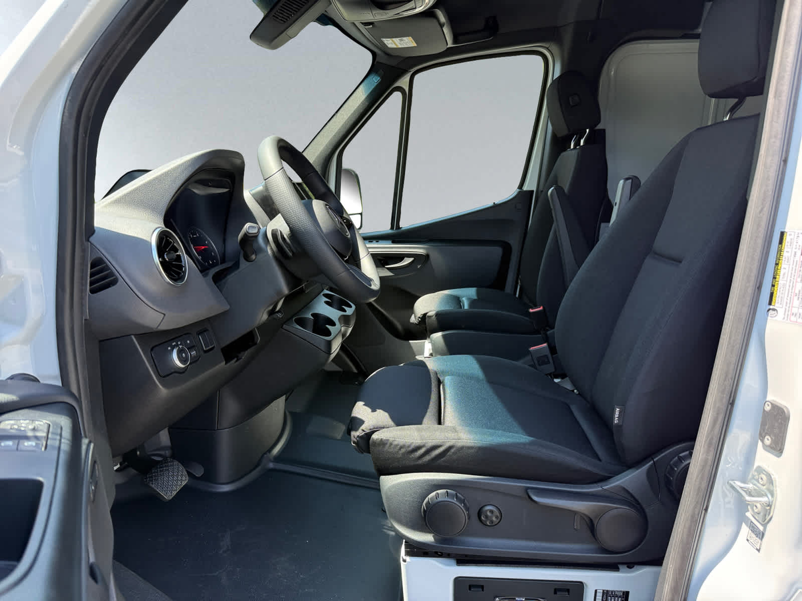 new 2025 Mercedes-Benz Sprinter car