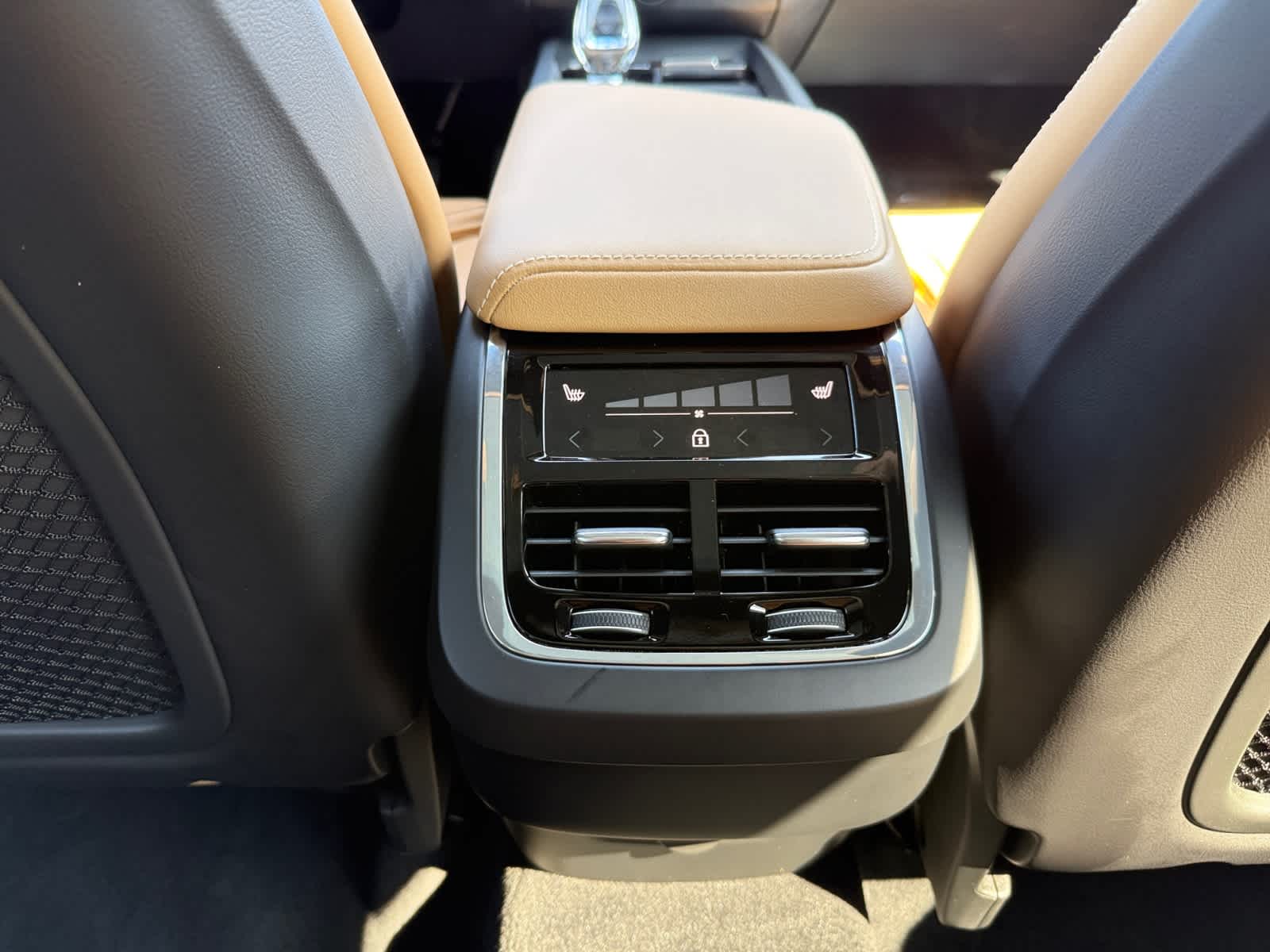 used 2022 Volvo XC60 car, priced at $39,488