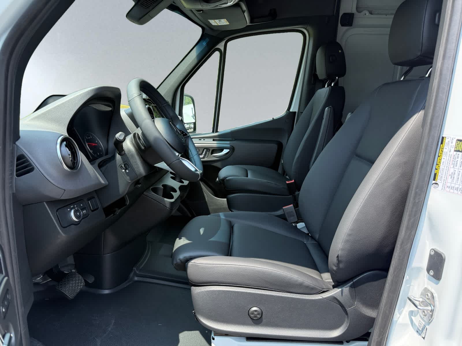 new 2025 Mercedes-Benz Sprinter 2500 car