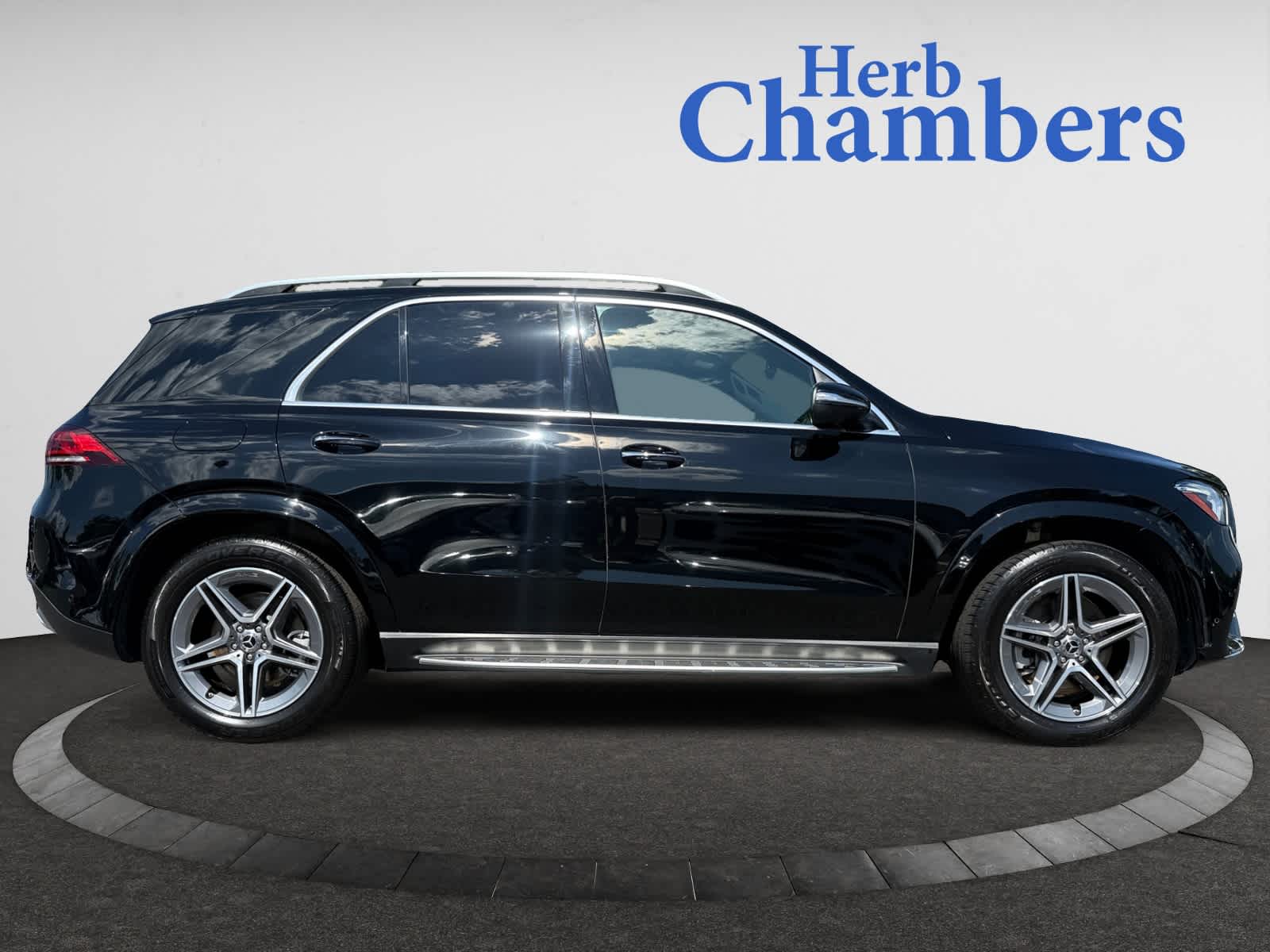 used 2022 Mercedes-Benz GLE 450 car, priced at $53,998