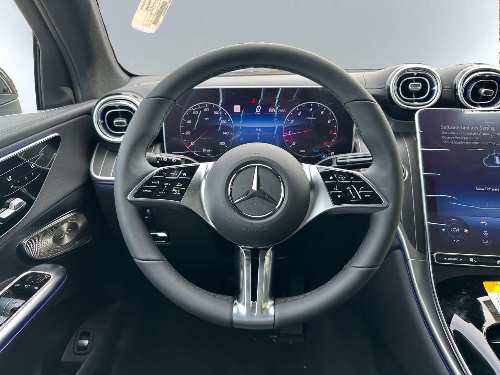 new 2025 Mercedes-Benz GLC 300 car