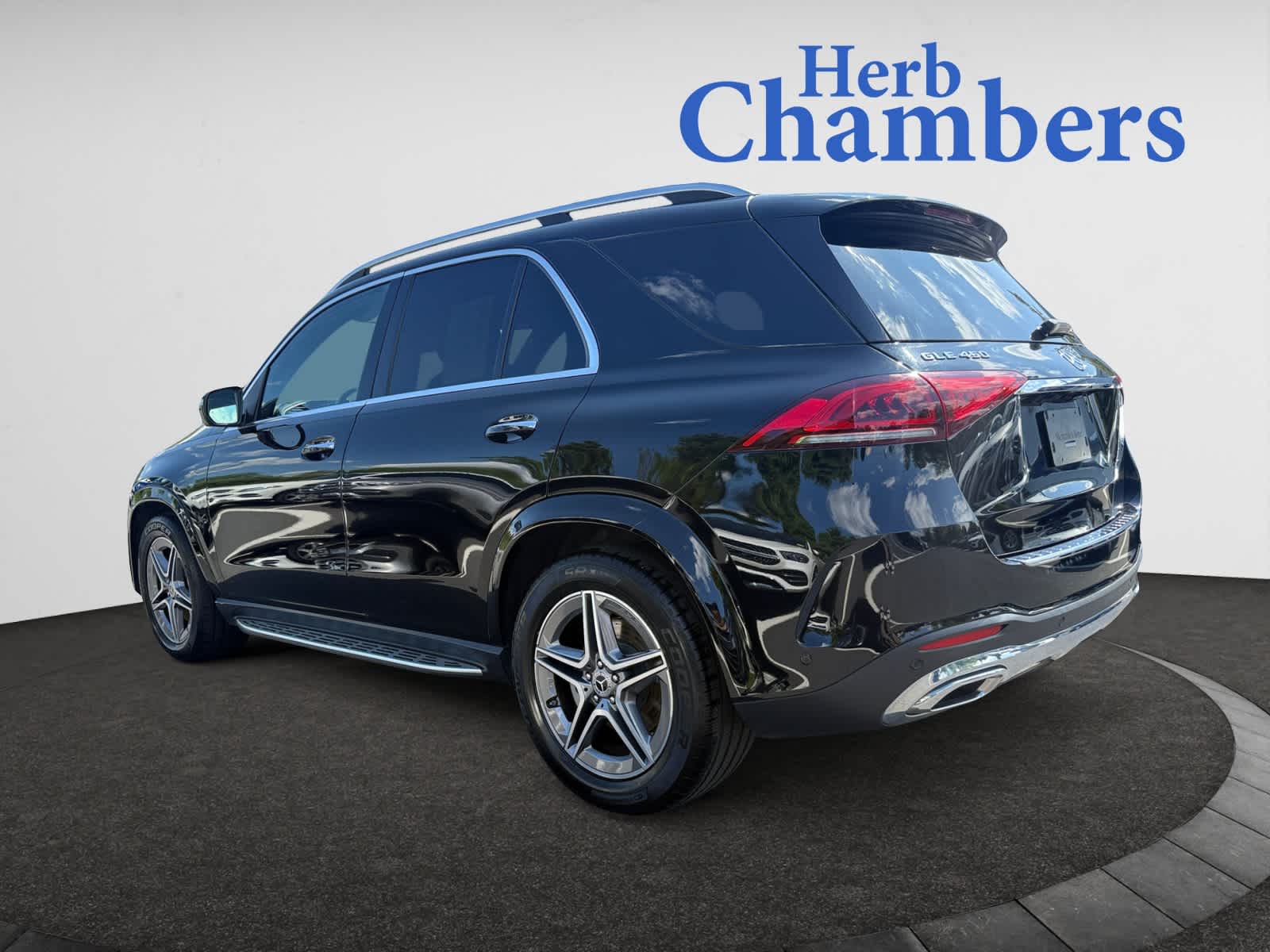 used 2022 Mercedes-Benz GLE 450 car, priced at $53,998