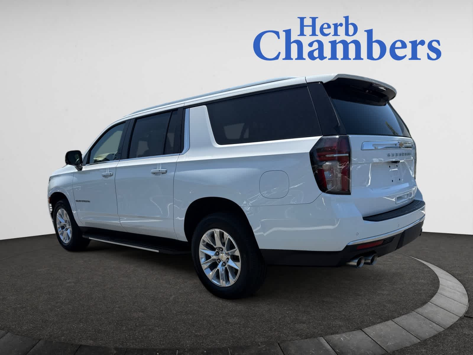 used 2021 Chevrolet Suburban car, priced at $39,988