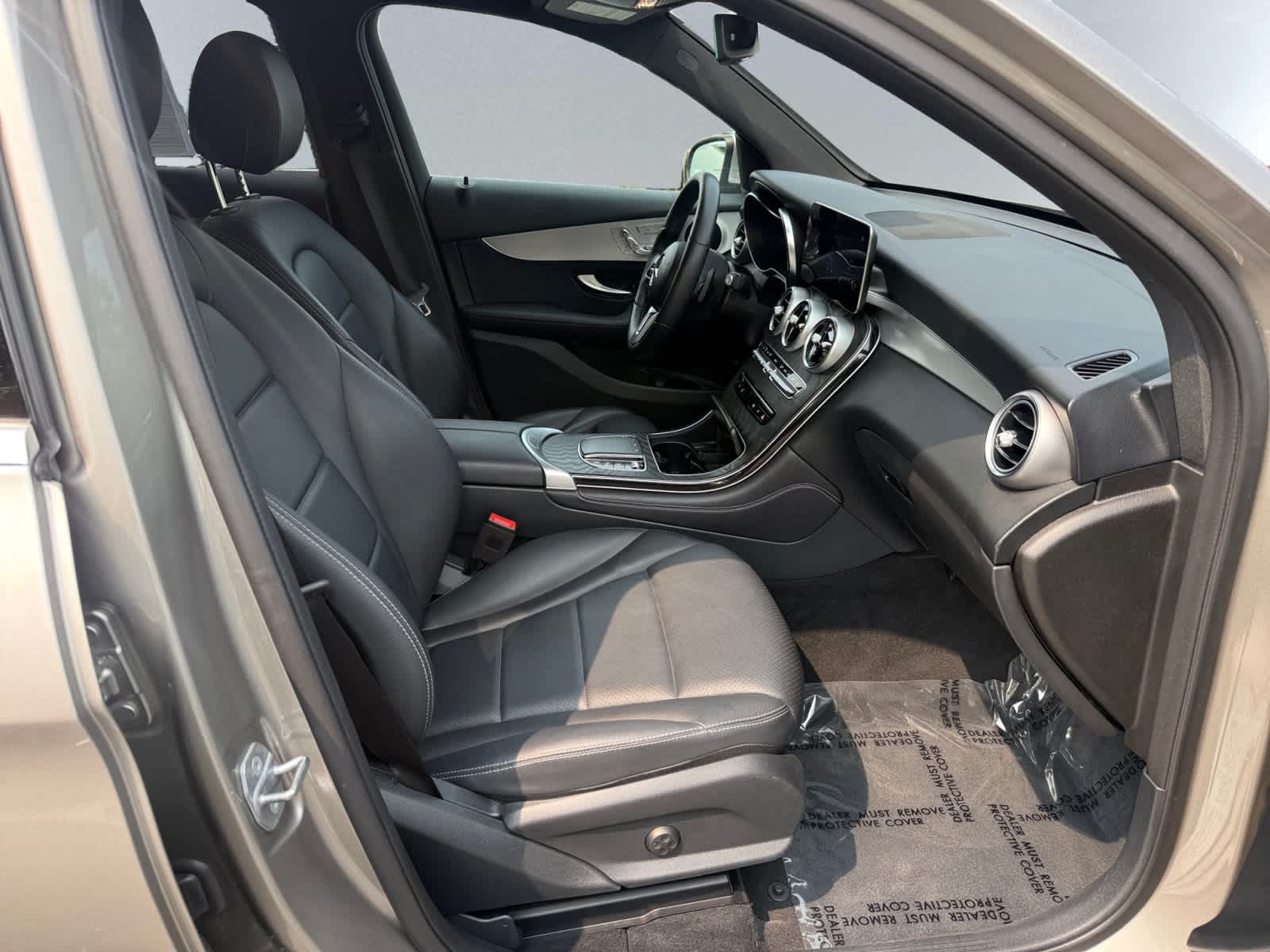 used 2021 Mercedes-Benz GLC 300 car, priced at $30,998