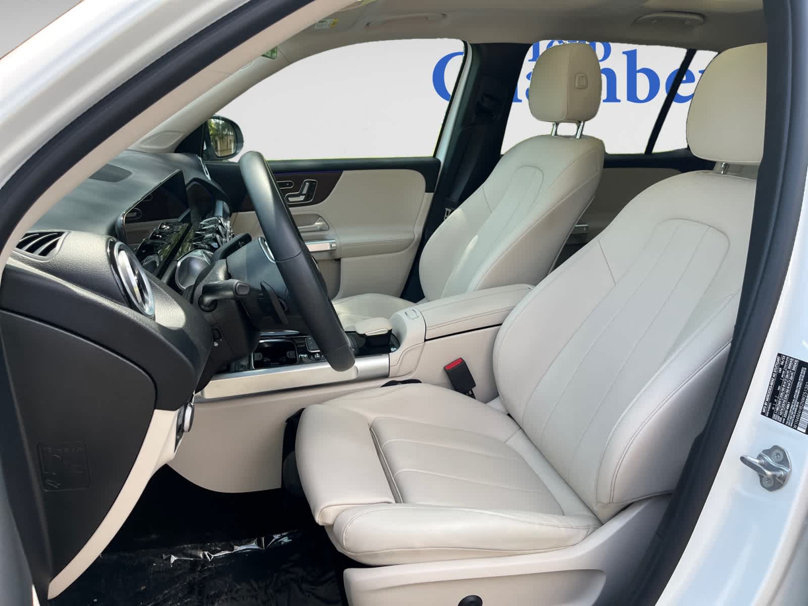 used 2022 Mercedes-Benz GLB 250 car, priced at $32,488