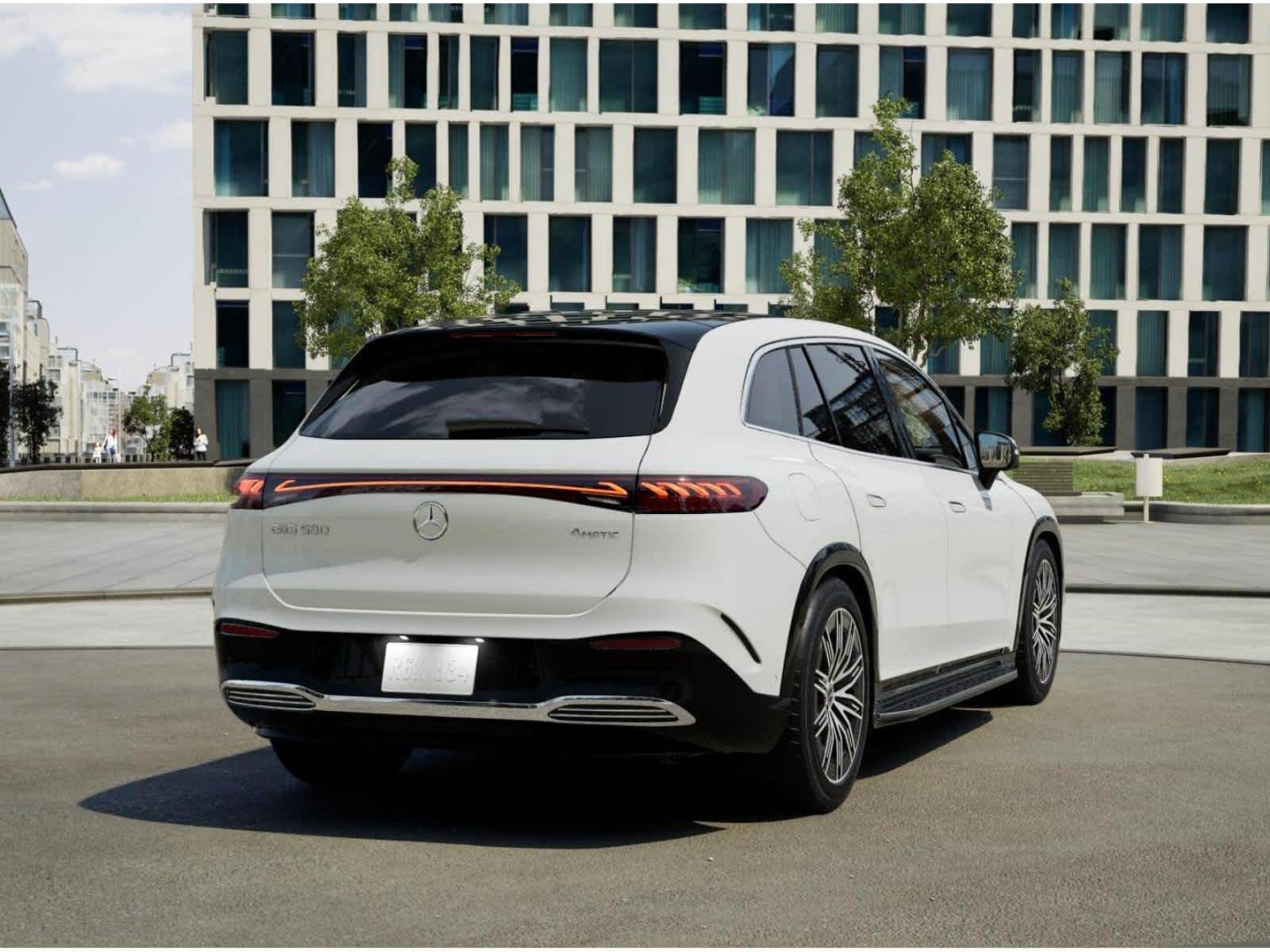 new 2025 Mercedes-Benz EQS 580 car