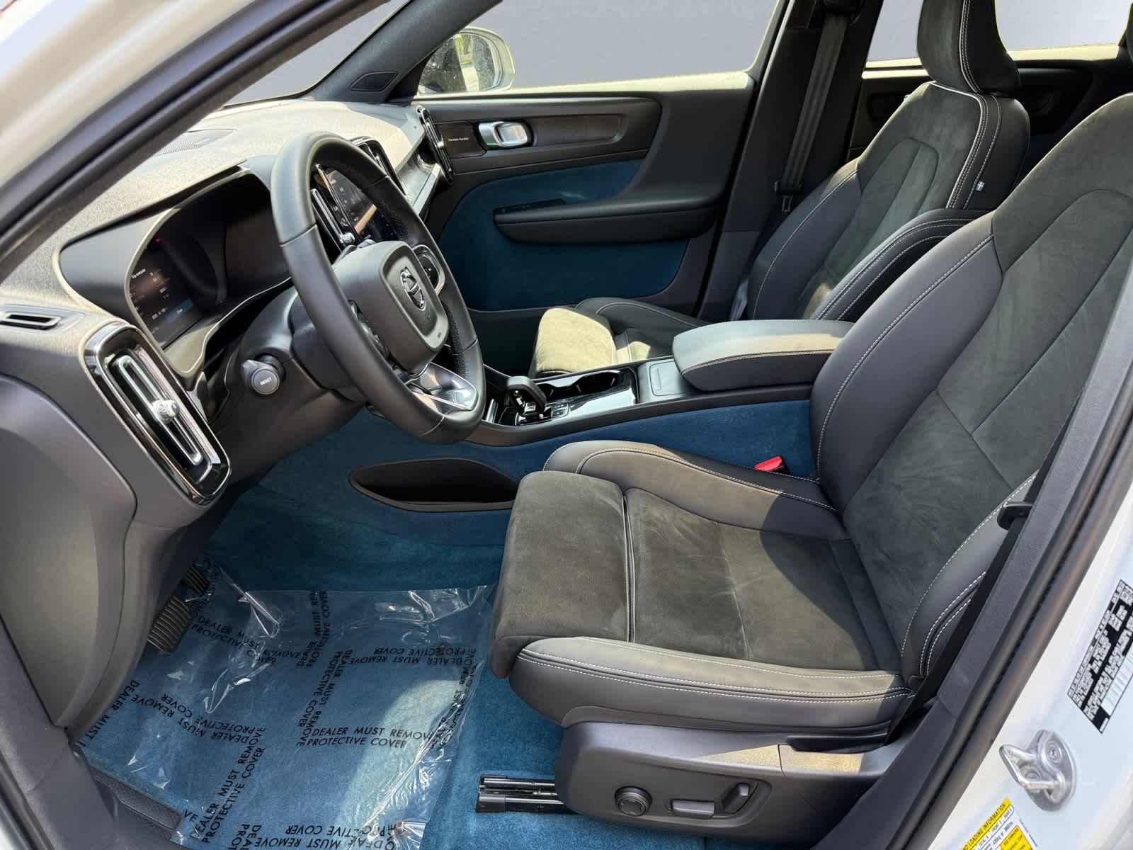 used 2023 Volvo C40 Recharge Pure Electric car, priced at $30,988