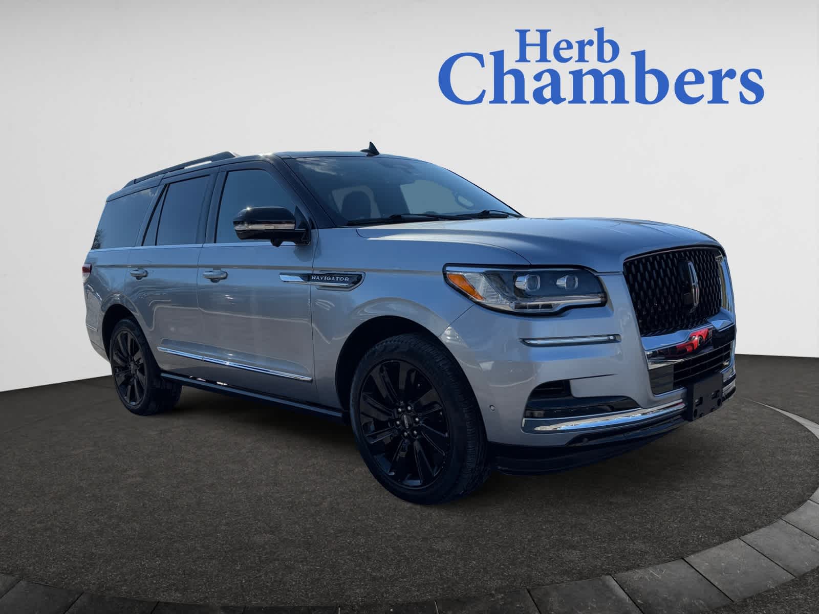 used 2022 Lincoln Navigator car, priced at $69,998