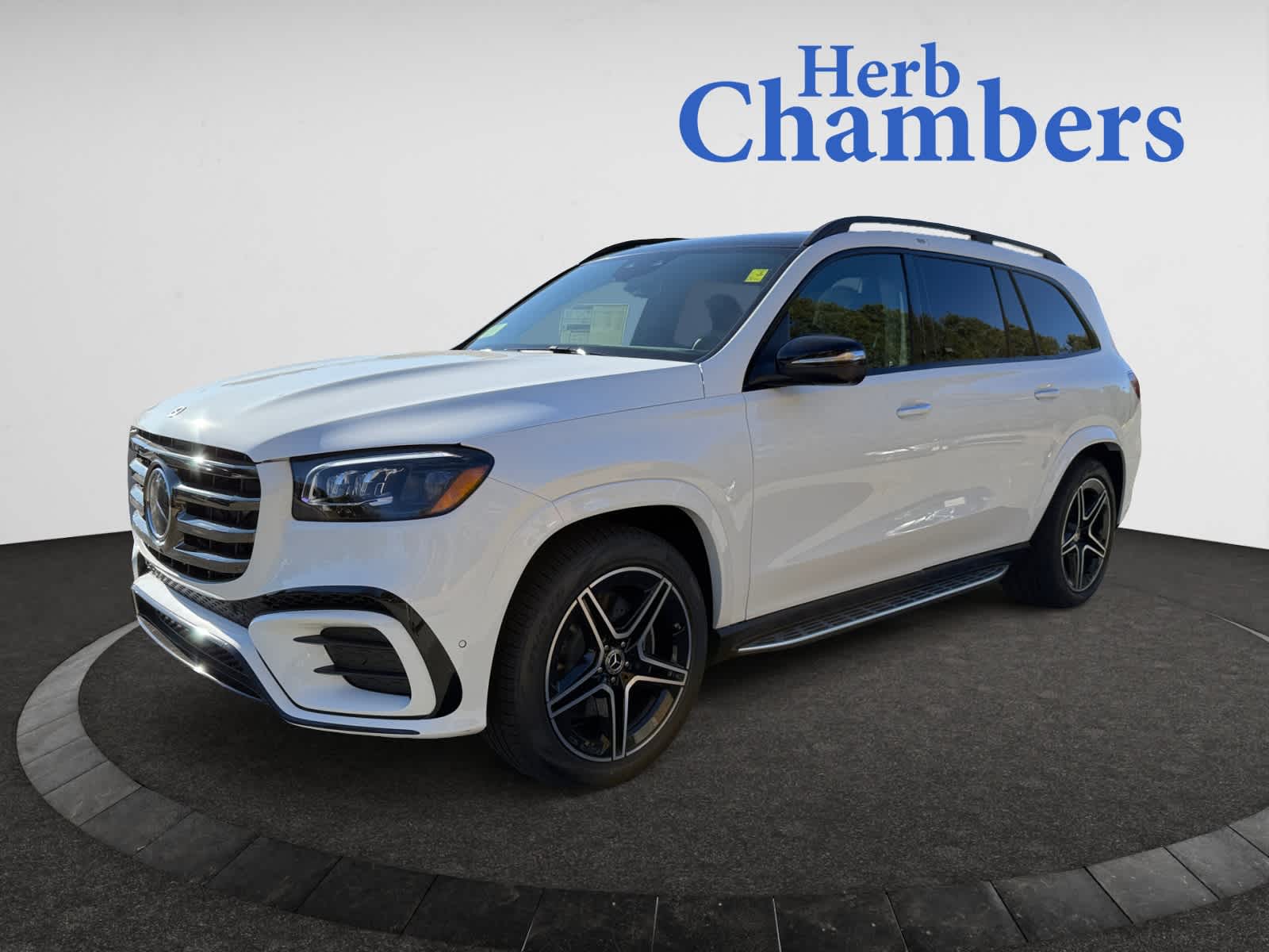 new 2025 Mercedes-Benz GLS 450 car