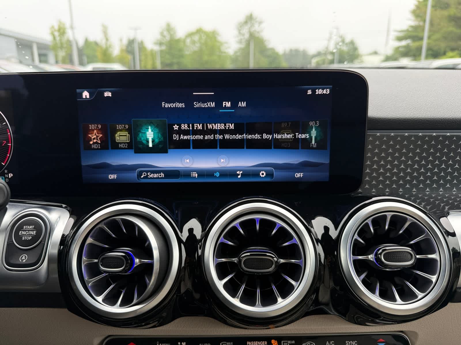 used 2025 Mercedes-Benz GLB 250 car, priced at $44,998