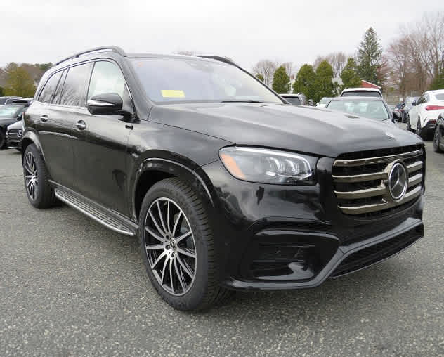 new 2024 Mercedes-Benz GLS 580 car