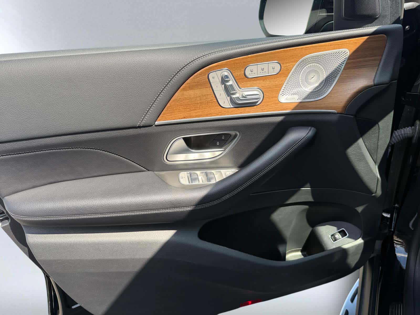 used 2022 Mercedes-Benz GLE 450 car, priced at $53,998