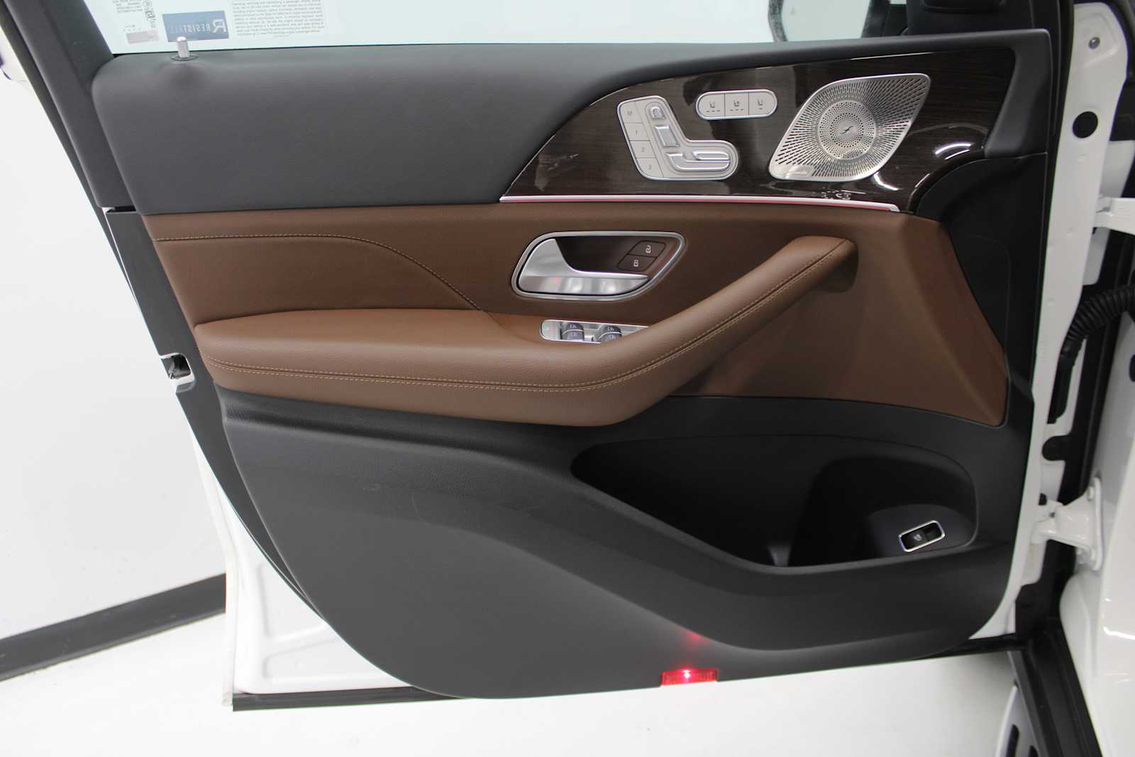 used 2024 Mercedes-Benz GLE 350 car, priced at $59,498