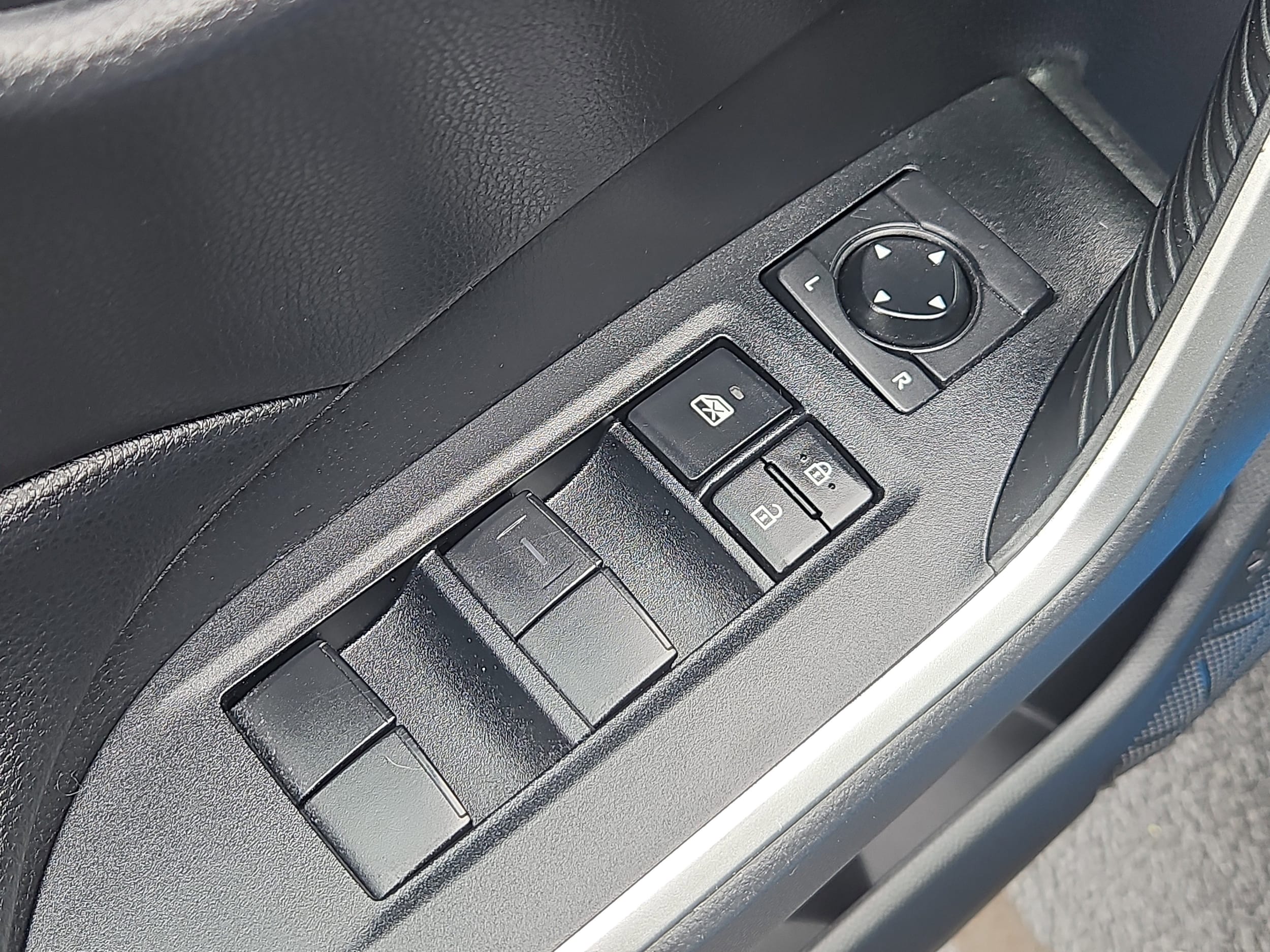 used 2019 Toyota RAV4 car, priced at $25,921