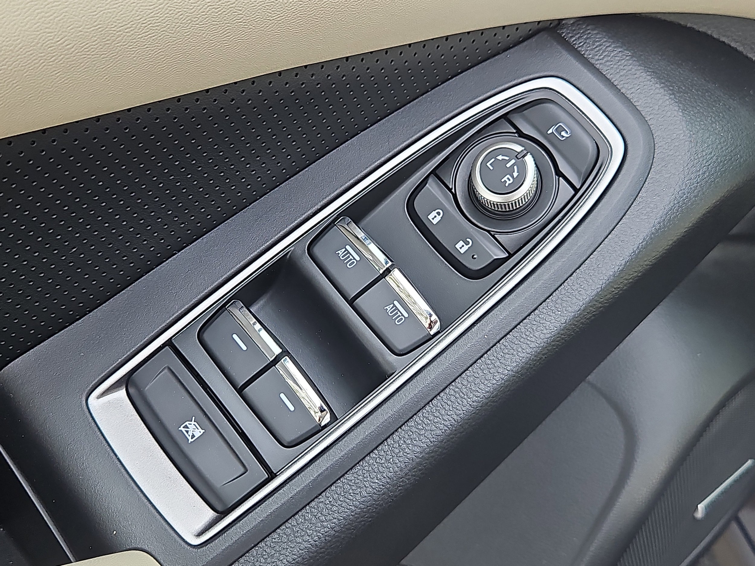 new 2025 Subaru Ascent car, priced at $47,041