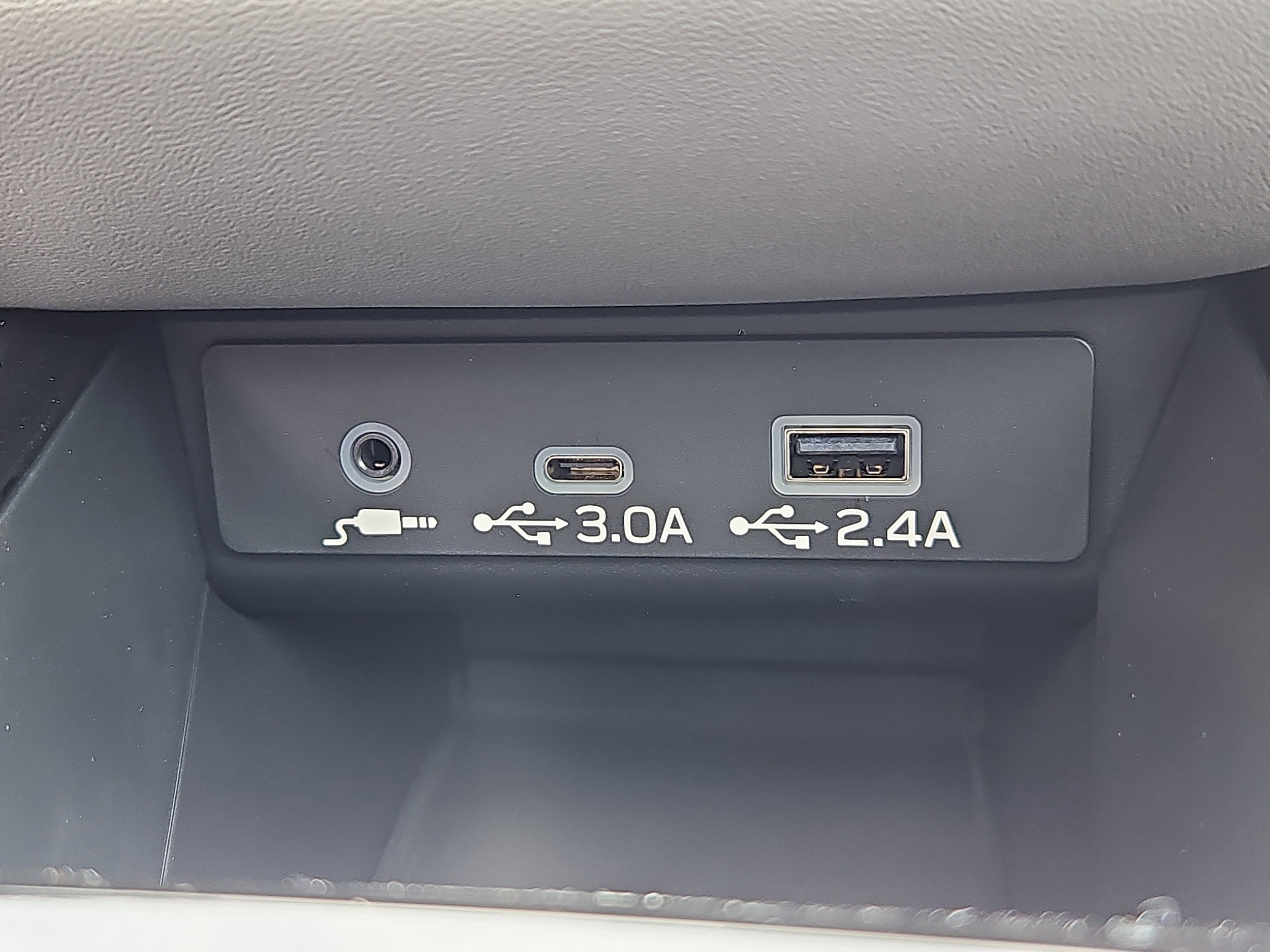 new 2025 Subaru Legacy car, priced at $32,176