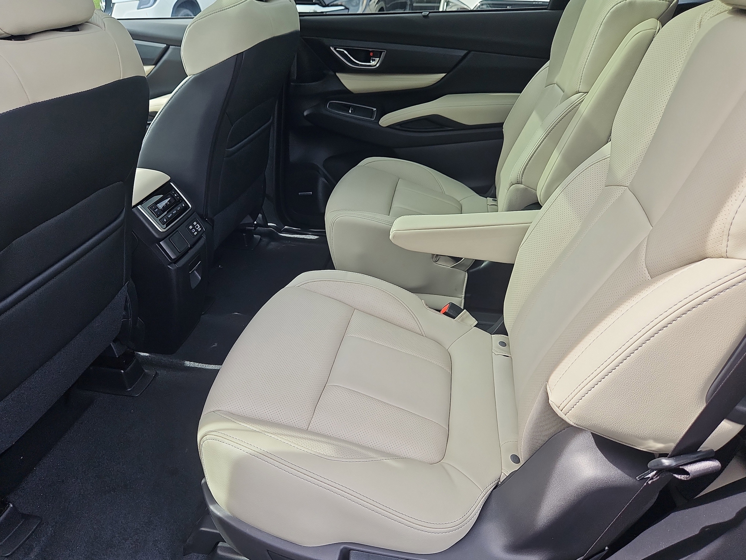 new 2025 Subaru Ascent car, priced at $47,041
