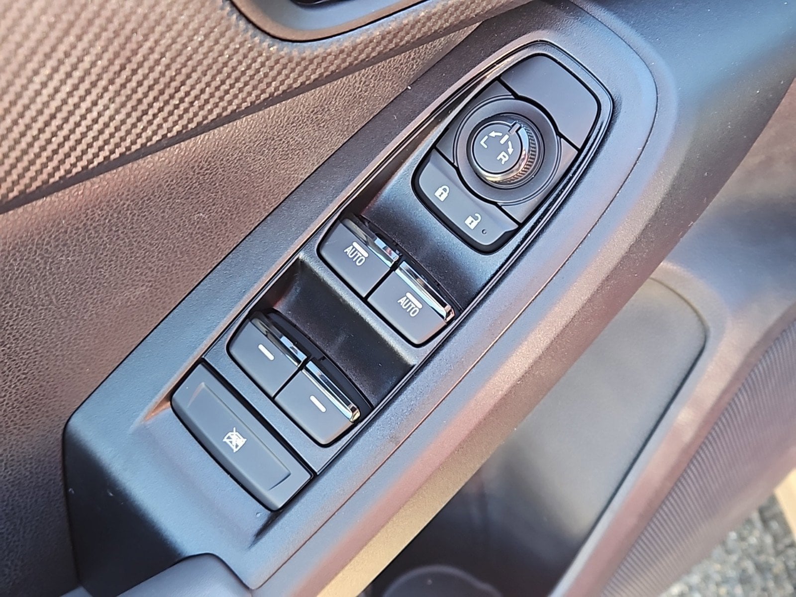 new 2025 Subaru Crosstrek car, priced at $34,597