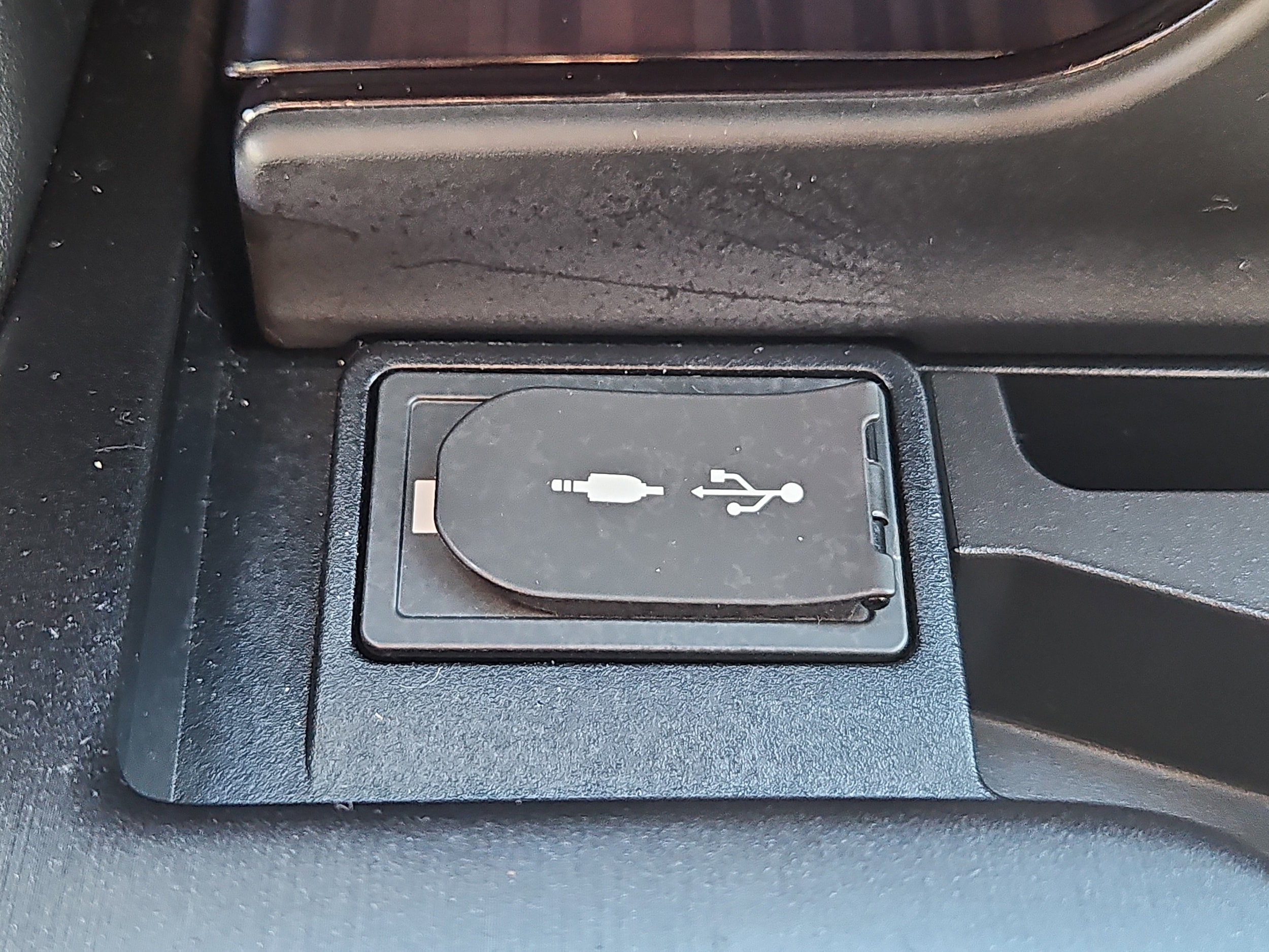 used 2019 Lexus ES car, priced at $27,390