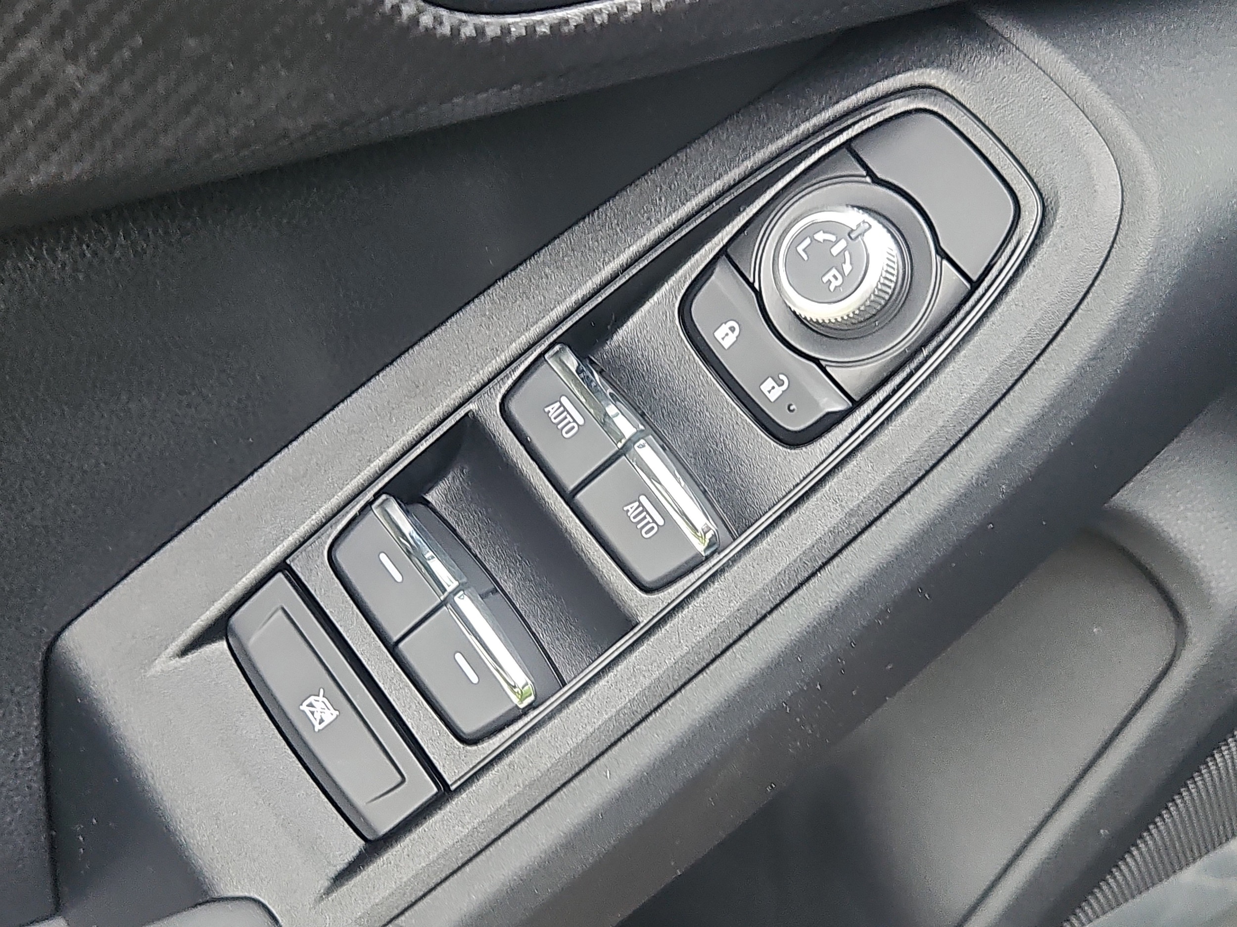 new 2025 Subaru Crosstrek car, priced at $32,016