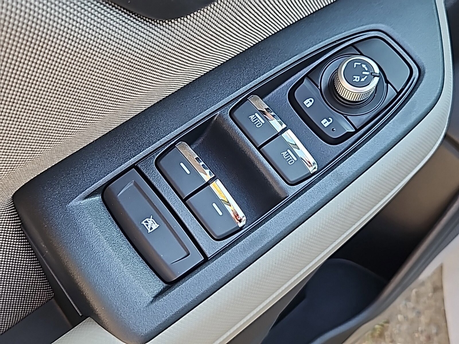 new 2025 Subaru Forester car, priced at $33,699