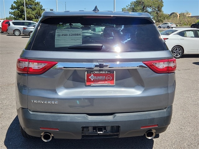used 2021 Chevrolet Traverse car, priced at $22,455