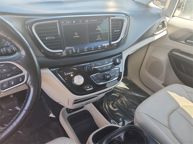 used 2021 Chrysler Pacifica car, priced at $18,999