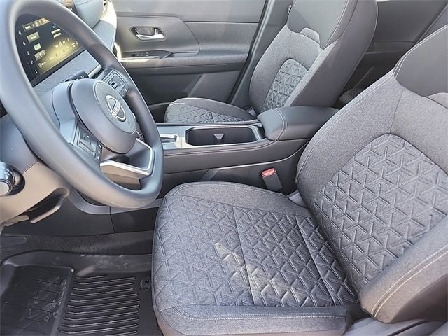 new 2025 Nissan Kicks car, priced at $27,180