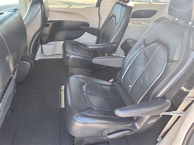 used 2022 Chrysler Pacifica car, priced at $25,000