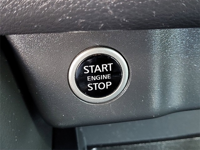used 2021 Nissan Rogue car, priced at $19,999