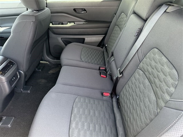 used 2025 Nissan Pathfinder car