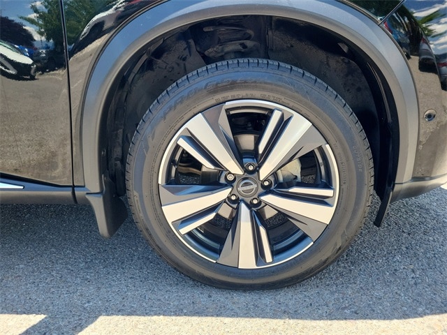 used 2022 Nissan Rogue car, priced at $25,769