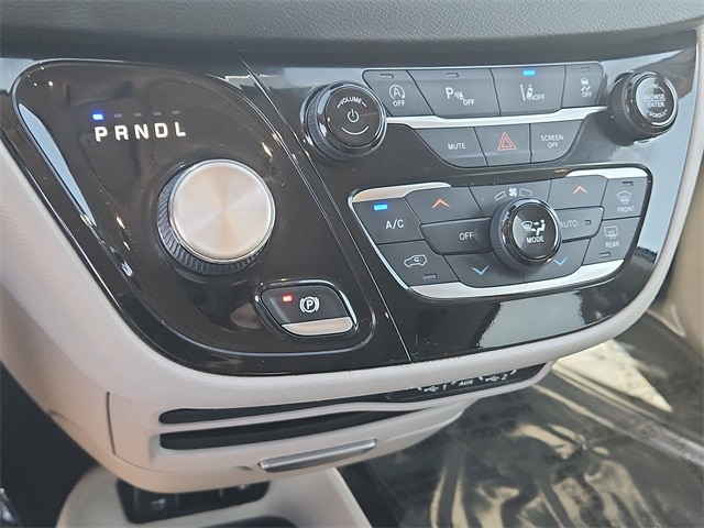 used 2021 Chrysler Pacifica car, priced at $18,999