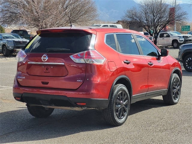 used 2016 Nissan Rogue car, priced at $9,900