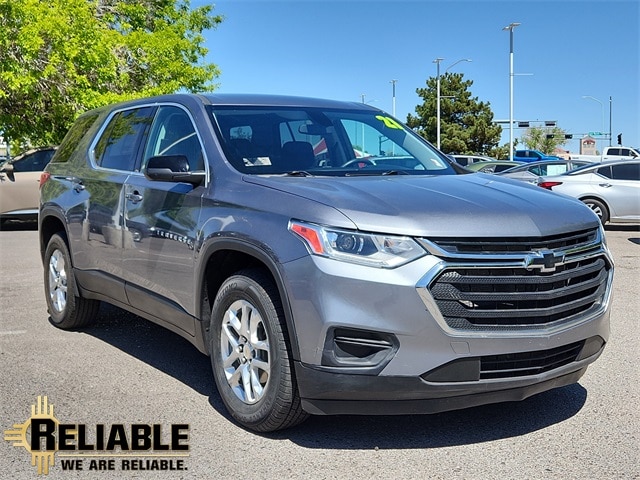 used 2021 Chevrolet Traverse car, priced at $21,372