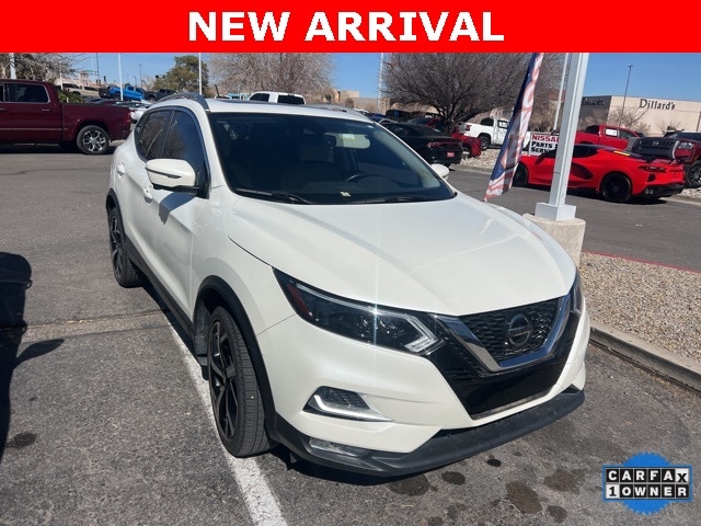 used 2020 Nissan Rogue Sport car, priced at $23,999