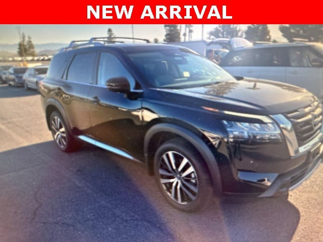 used 2024 Nissan Pathfinder car, priced at $43,677