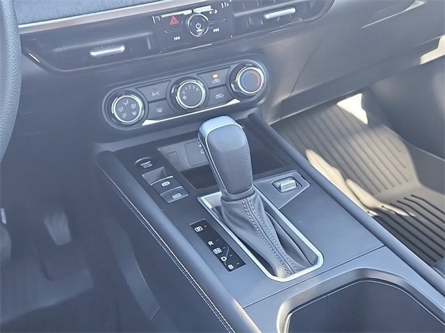 new 2025 Nissan Kicks car, priced at $27,180