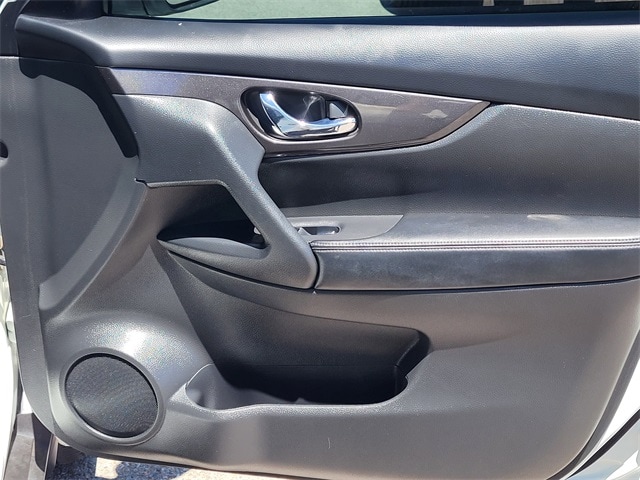 used 2020 Nissan Rogue car, priced at $19,892