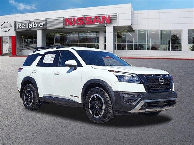 new 2024 Nissan Pathfinder car, priced at $44,950